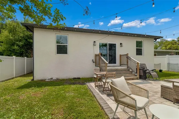 $560,000 | 1901 West Cluster Avenue, Tampa, FL 33604