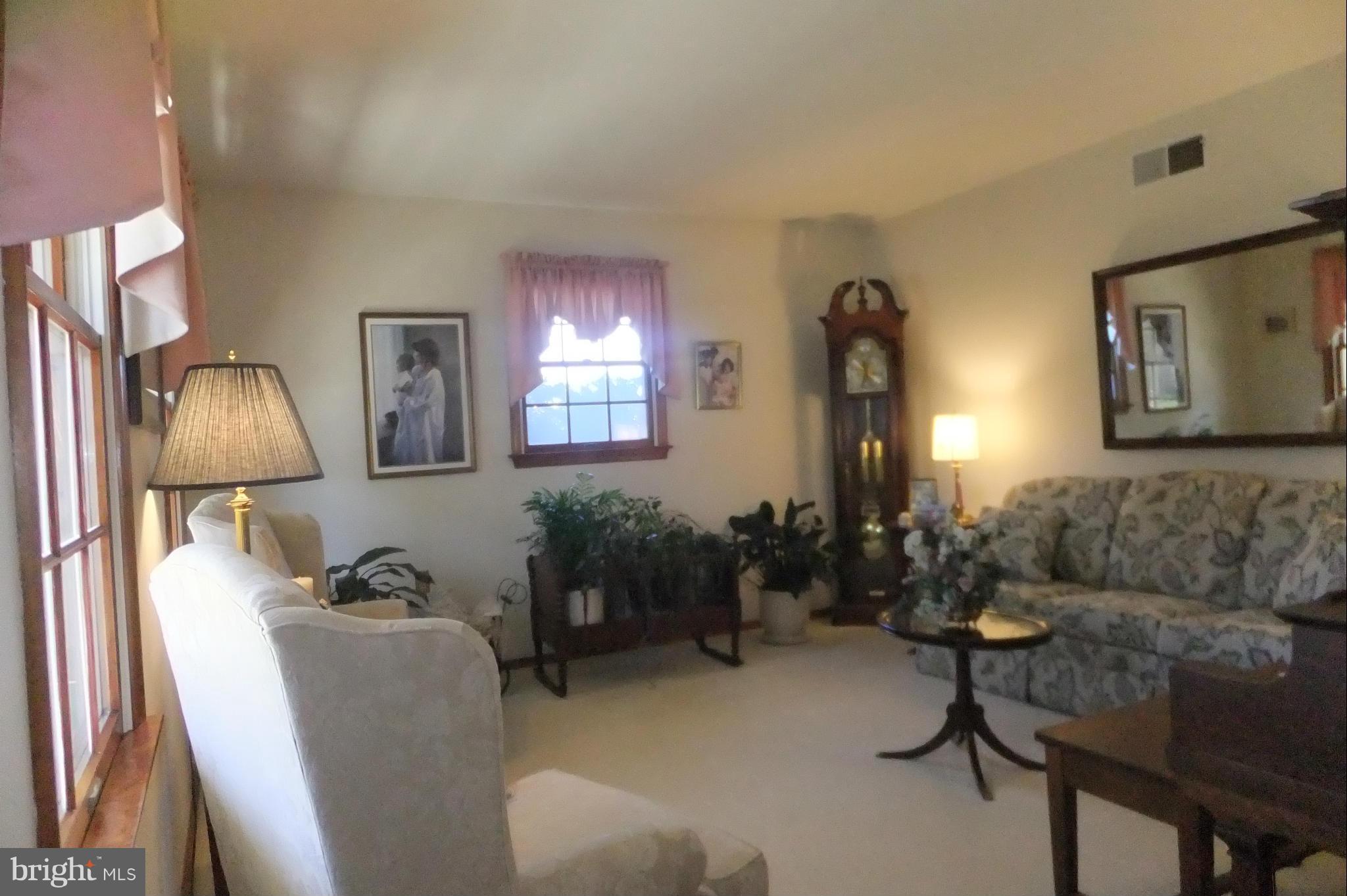 1272 Mower Road Chambersburg, PA 17202 - Photo 19 of 30 Living Room