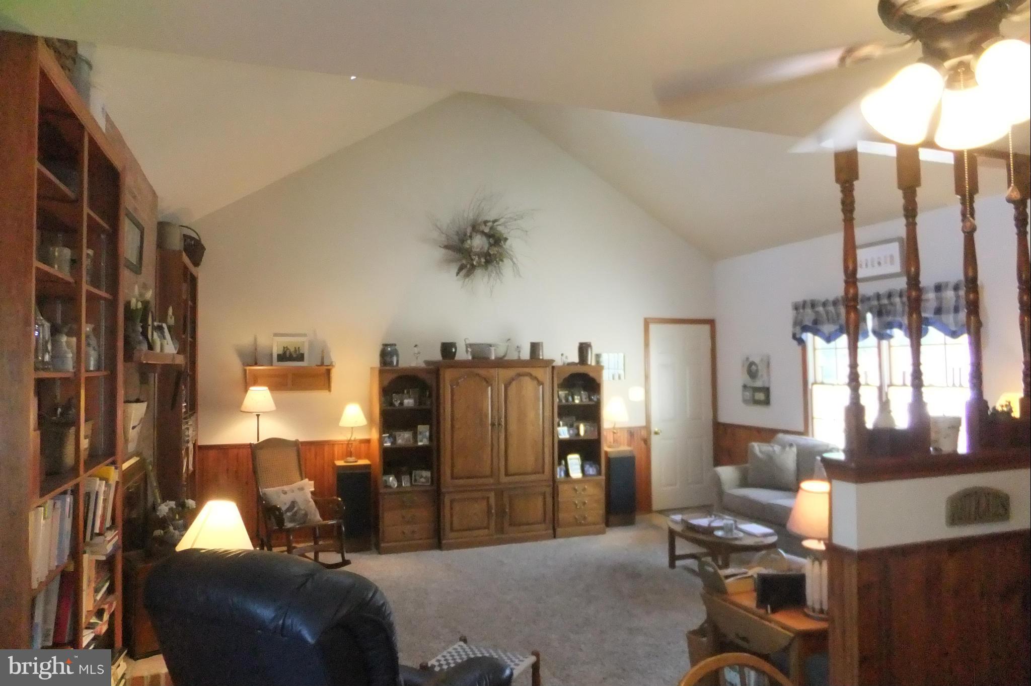 1272 Mower Road Chambersburg, PA 17202 - Photo 7 of 30 Family Room