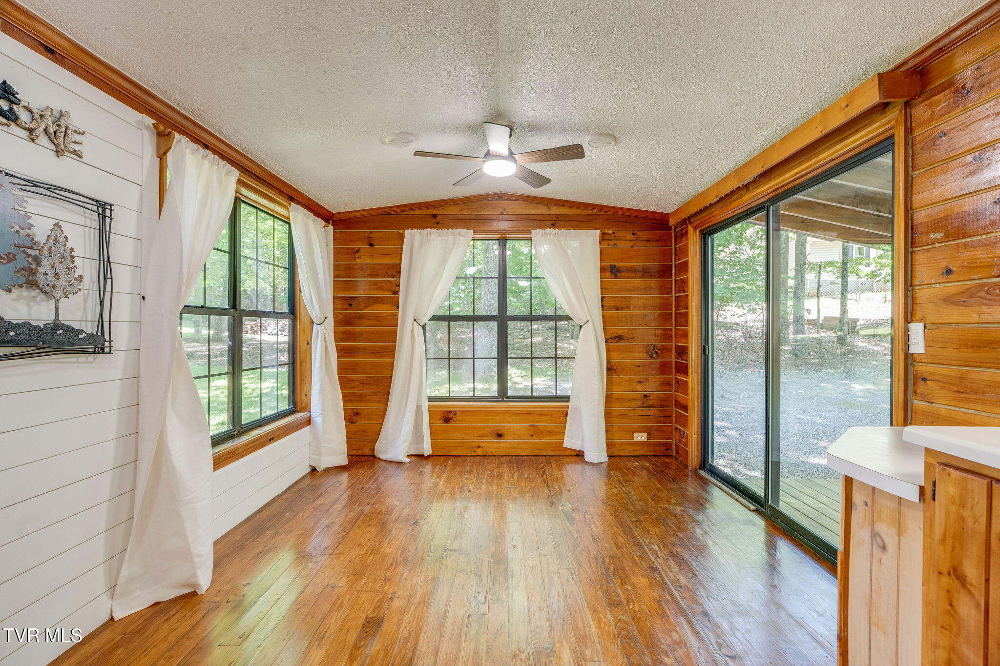 497 Rockingham Road Johnson City, TN 37615 - Photo 9 of 33 008