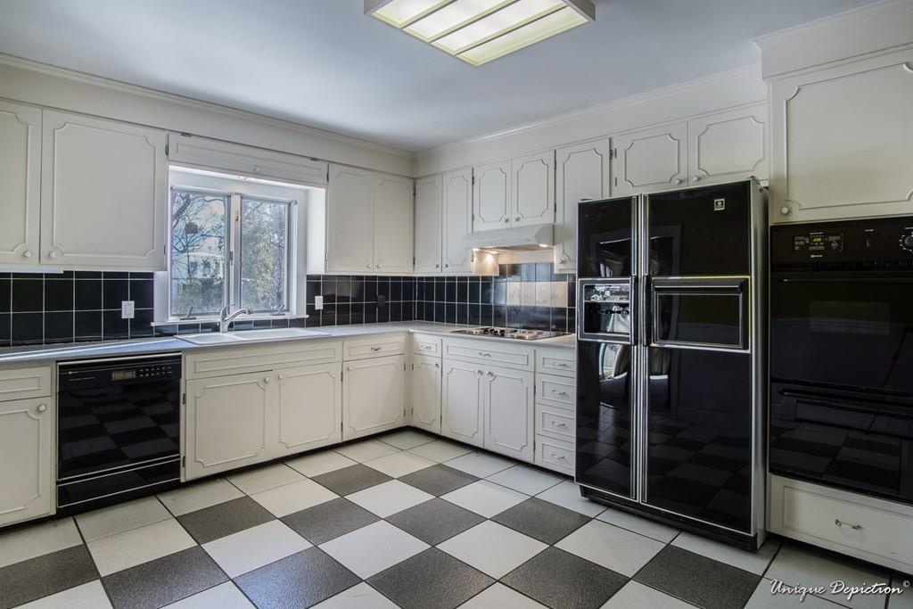 28 Hidden Way Andover, MA 01810 - Photo 6 of 40