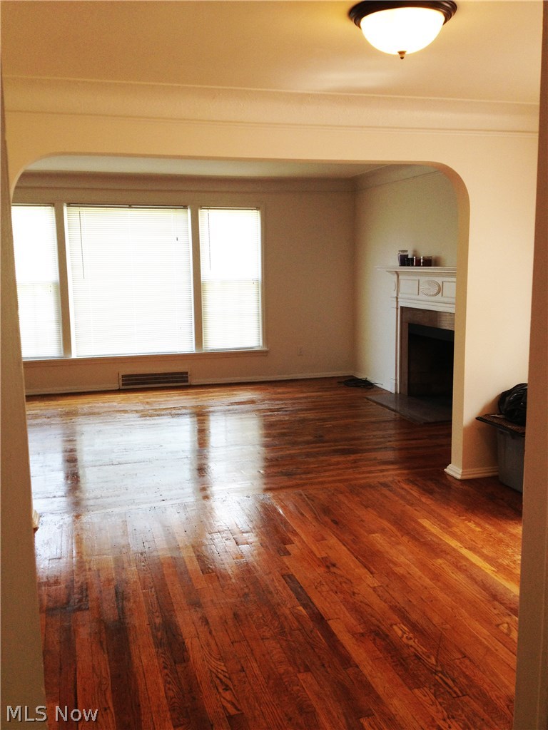 13650 Cedar Road Cleveland, OH 44118 - Photo 2 of 11