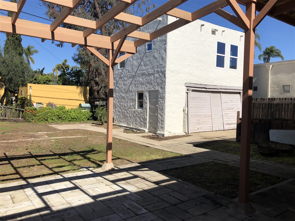 4016 Rochester Road San Diego, CA 92116 - Photo 2 of 7