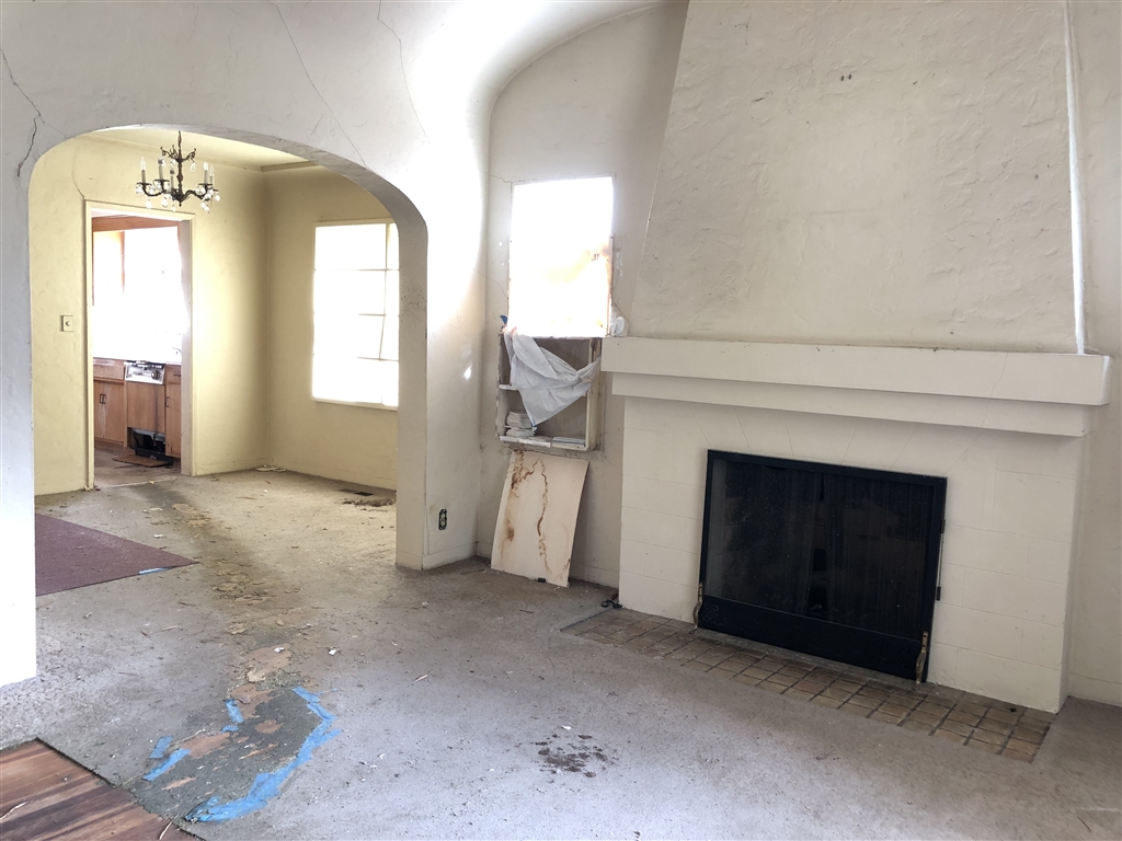 4016 Rochester Road San Diego, CA 92116 - Photo 3 of 7