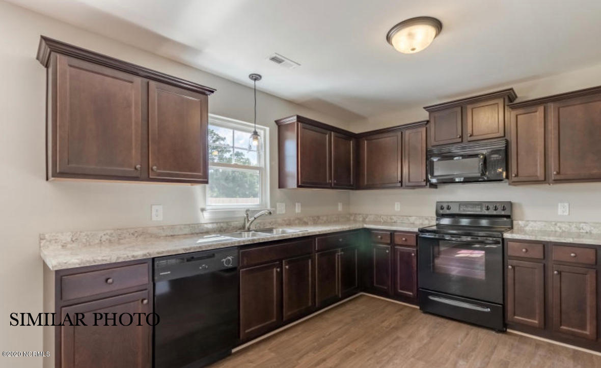 501 Blue Fish Court Hubert, NC 28539 - Photo 11 of 21 SIMILAR PHOTO