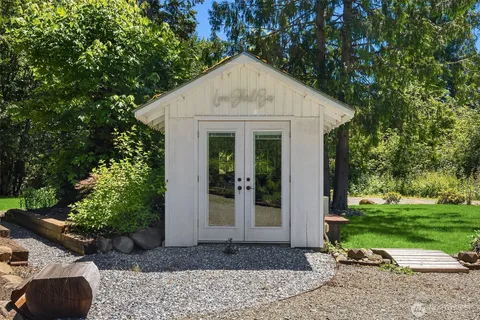 $782,500 | 34430 Enumclaw Black Diamond Road Southeast, Black Diamond, WA 98010