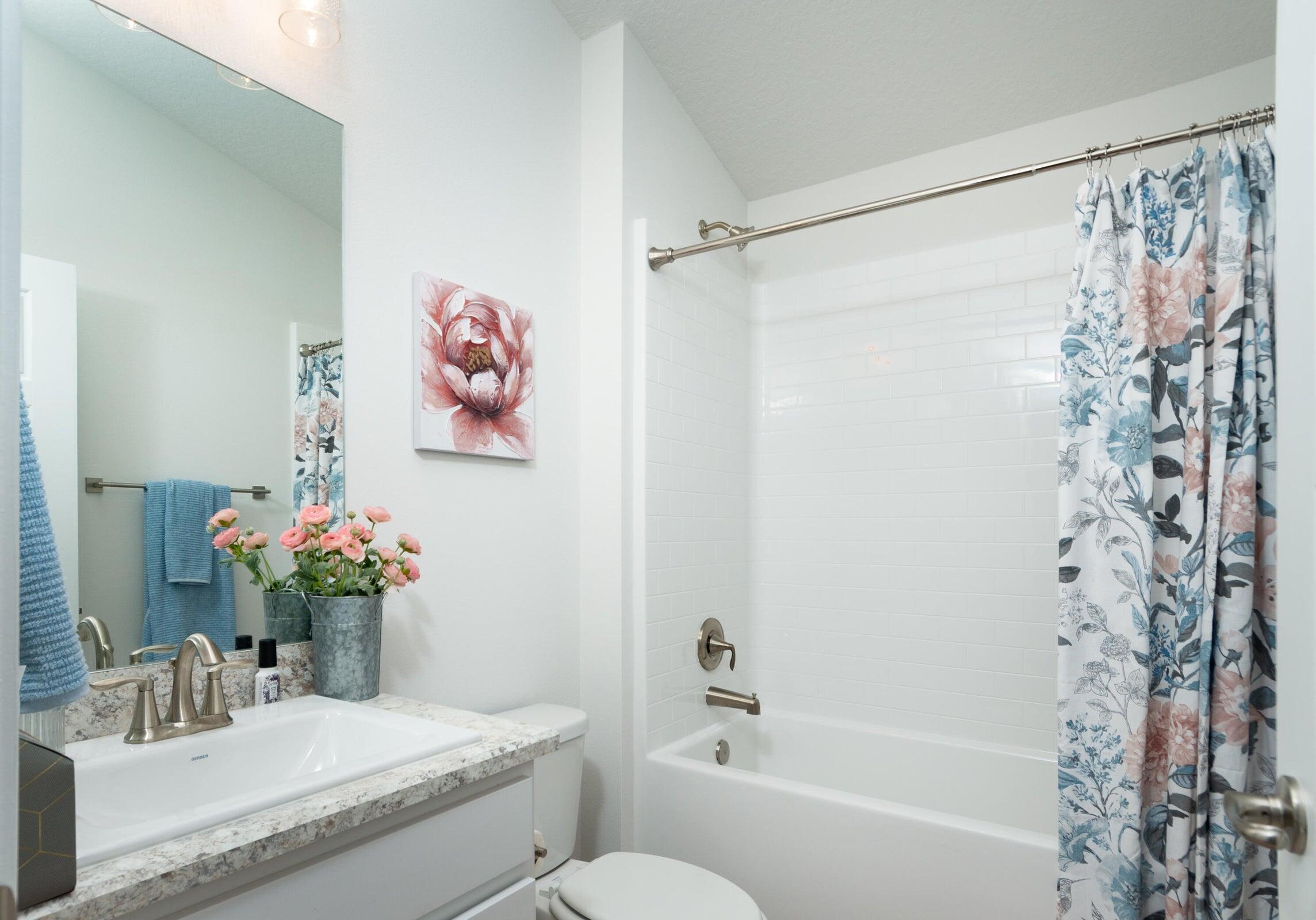 472 Ward Road Southwest Palm Bay, FL 32908 - Photo 3 of 20 bathroom