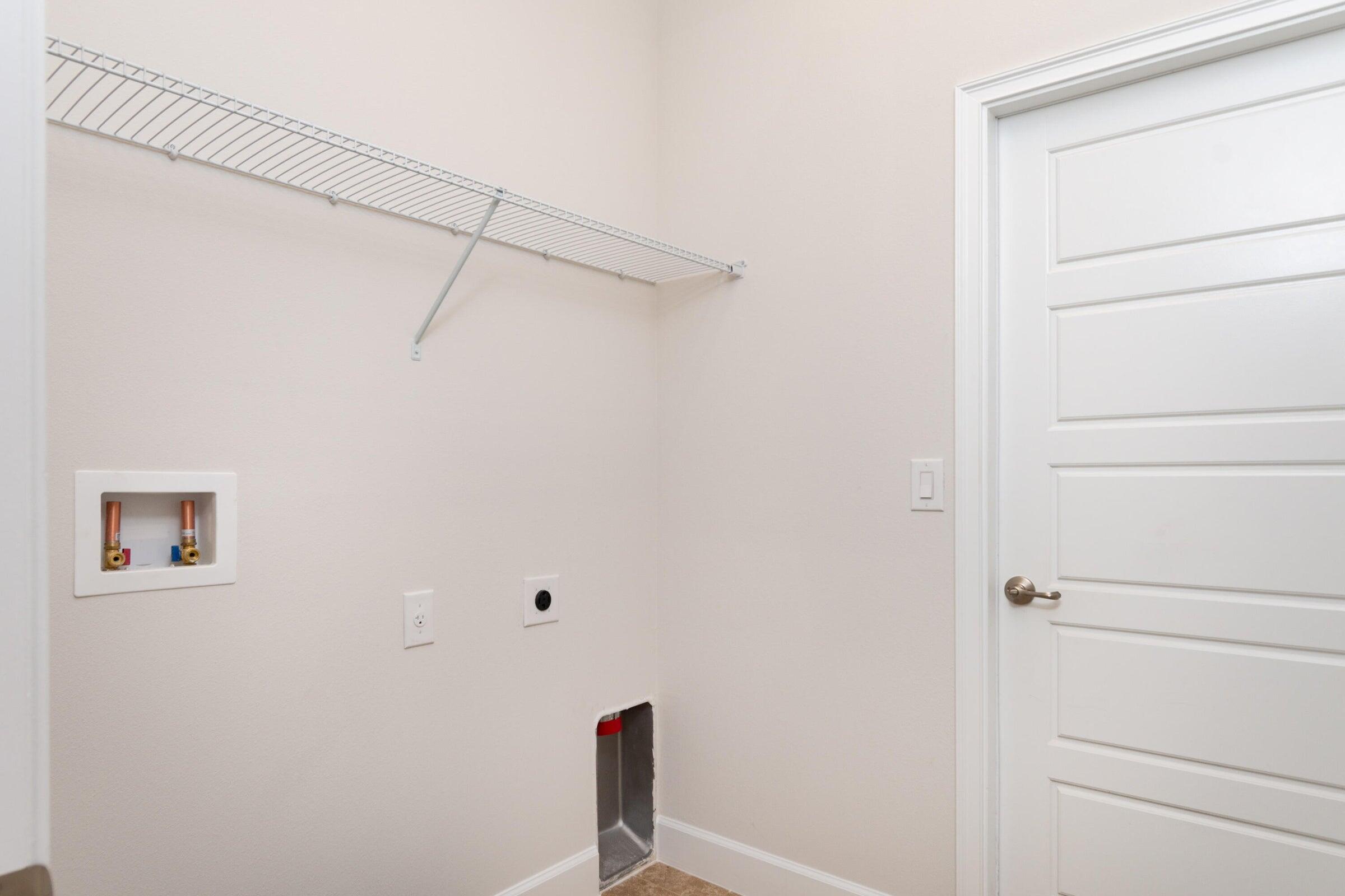 472 Ward Road Southwest Palm Bay, FL 32908 - Photo 10 of 20 laundry