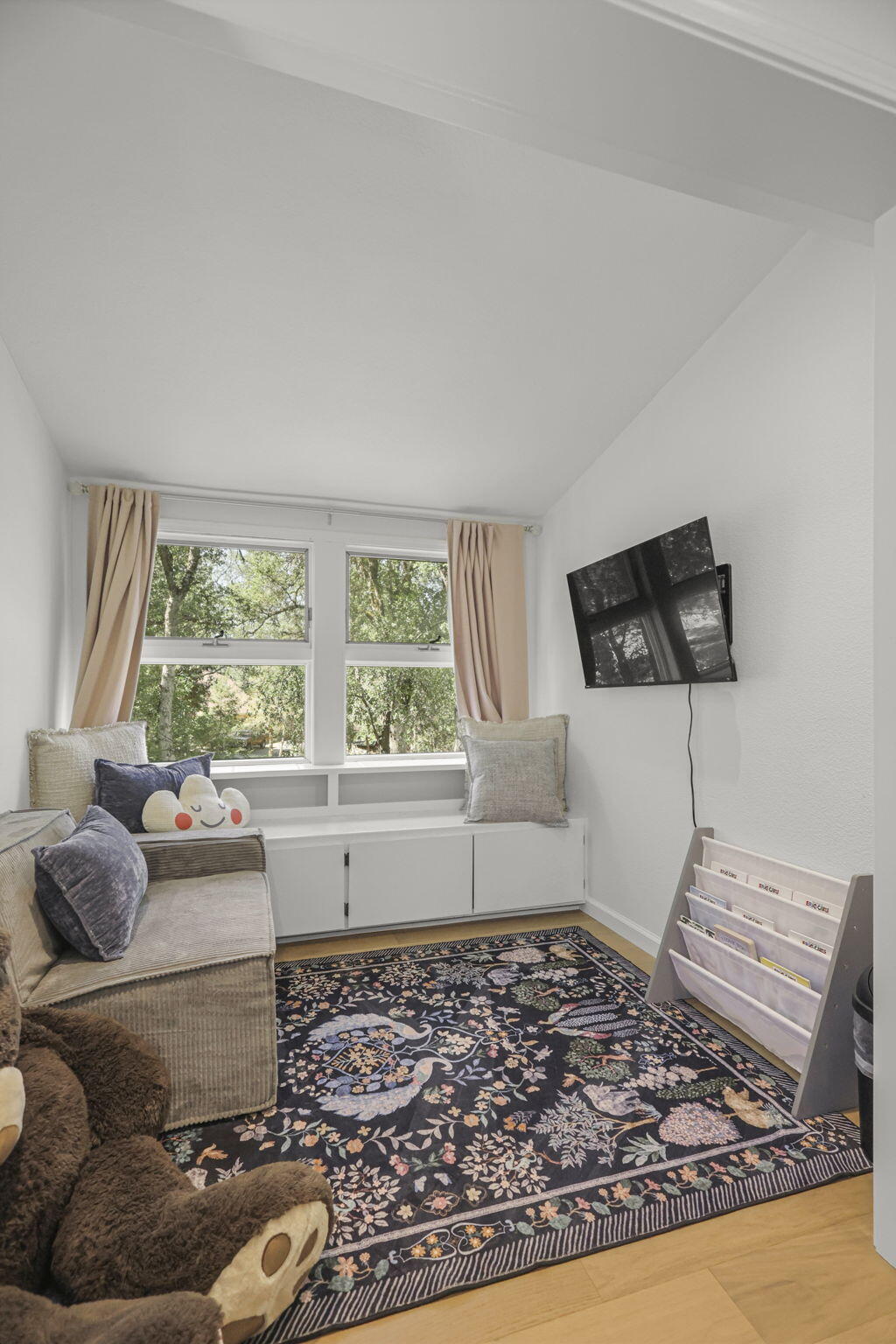 15745 Montgomery Ranch Road Redding, CA 96001 - Photo 29 of 60 Bedroom