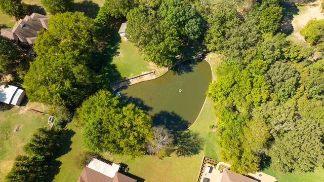 a house view with a outdoor space