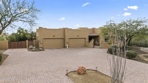 $1,199,000 | 125 East Desert Hills Drive, Phoenix, AZ 85086