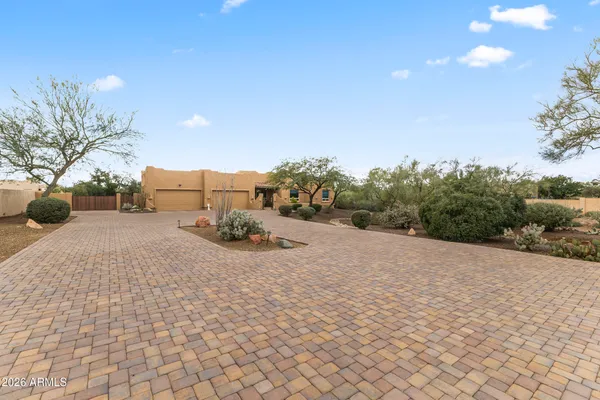 $1,199,000 | 125 East Desert Hills Drive, Phoenix, AZ 85086