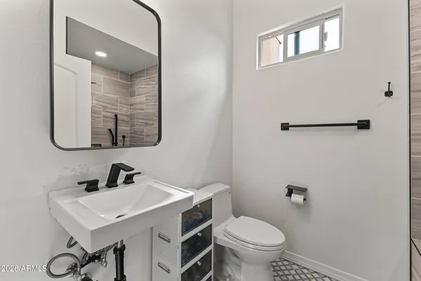 $1,199,000 | 125 East Desert Hills Drive, Phoenix, AZ 85086