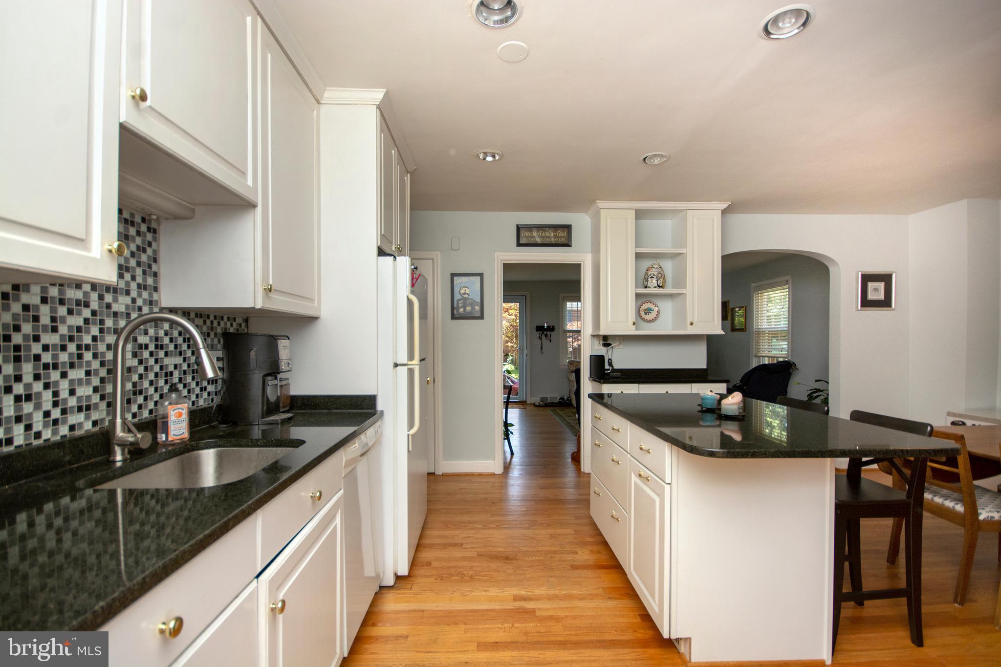 124 Hopkins Road Baltimore, MD 21212 - Photo 8 of 30