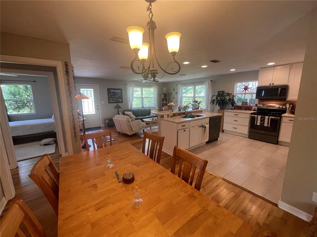 1317 Northwest 4th Street Gainesville, FL 32601 - Photo 4 of 19