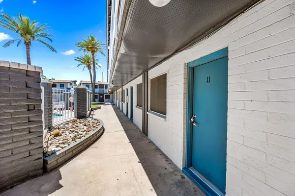 $699 | 3025 North 32nd Street, Unit 34, Phoenix, AZ 85018
