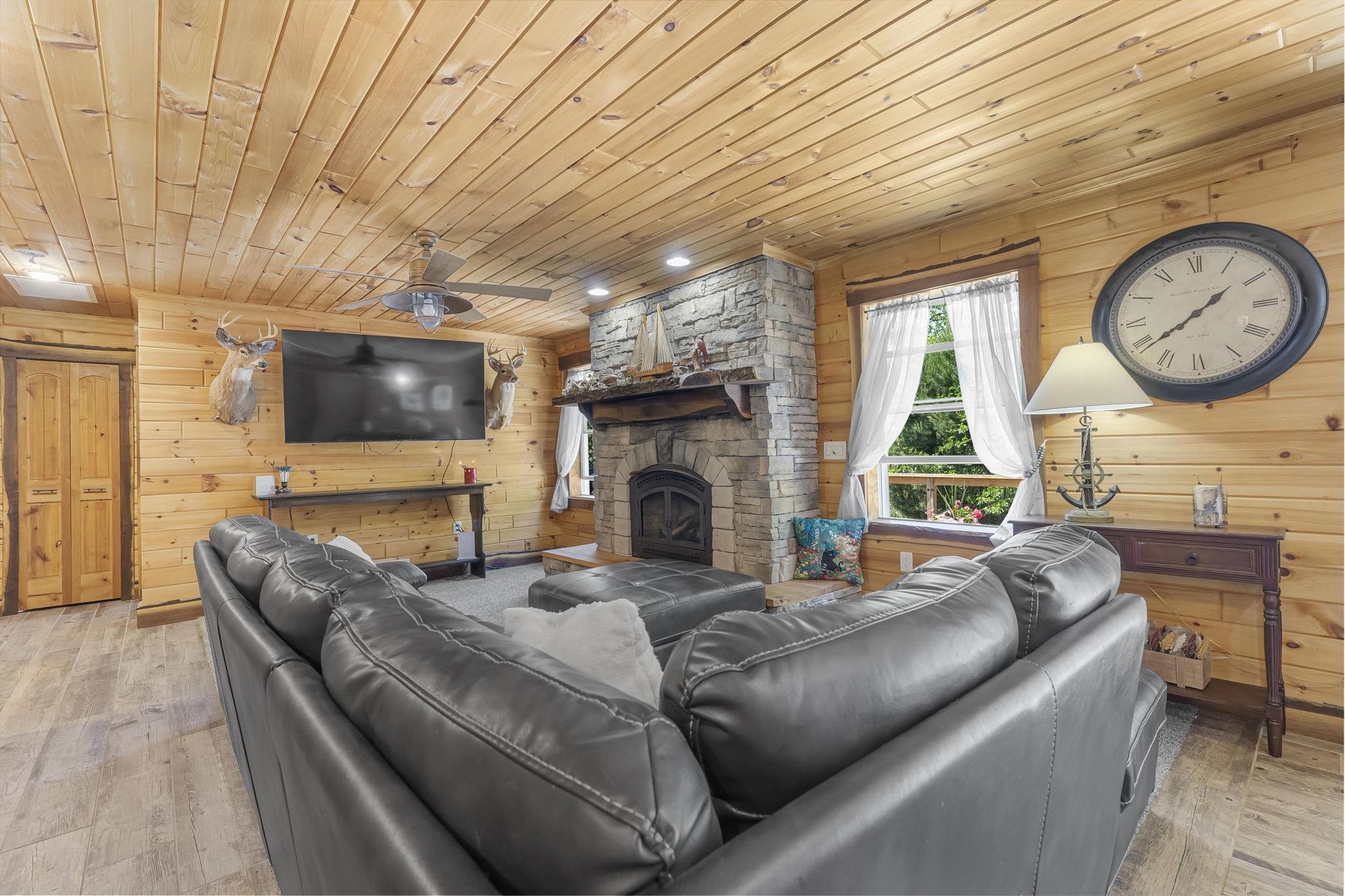 390 South Marshall Road Beulah, MI 49617 - Photo 9 of 83