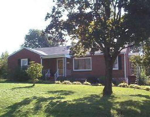 240 Knoll Road Roanoke, VA 24019 - Photo 1 of 1 a front view of a house with a yard