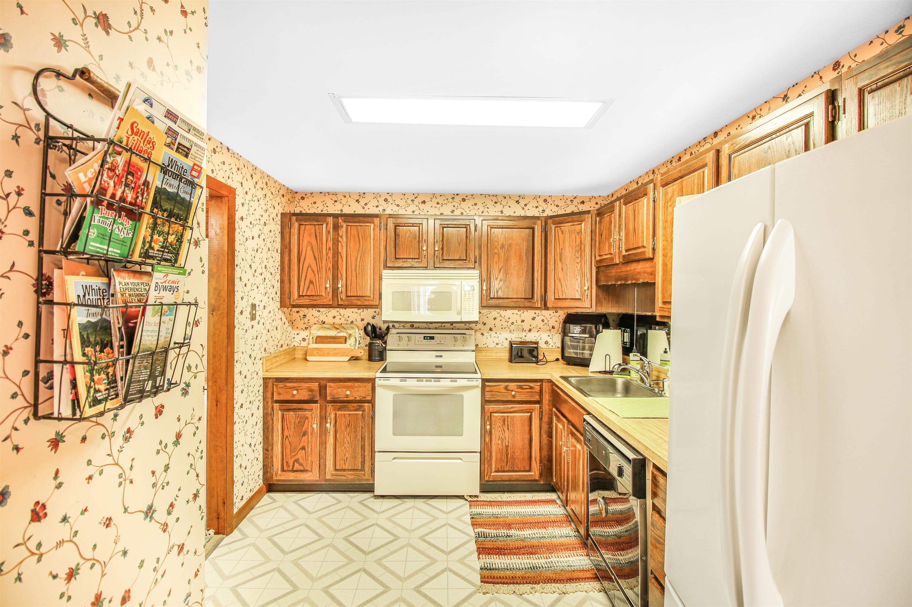 75 Stonehurst Manor Road, Unit 5B Conway, NH 03860 - Photo 4 of 30 Gallery Image 4