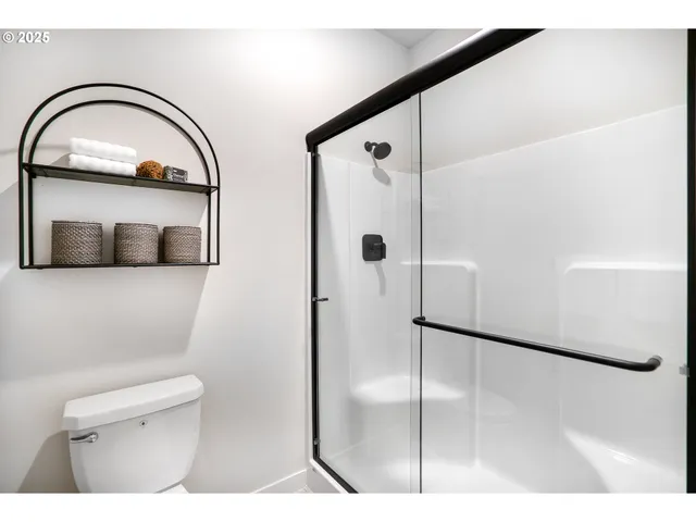 $1,071,900 | Undisclosed Address, Camas, WA 98607