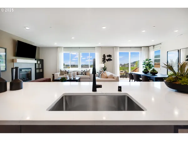 $1,075,400 | Undisclosed Address, Camas, WA 98607
