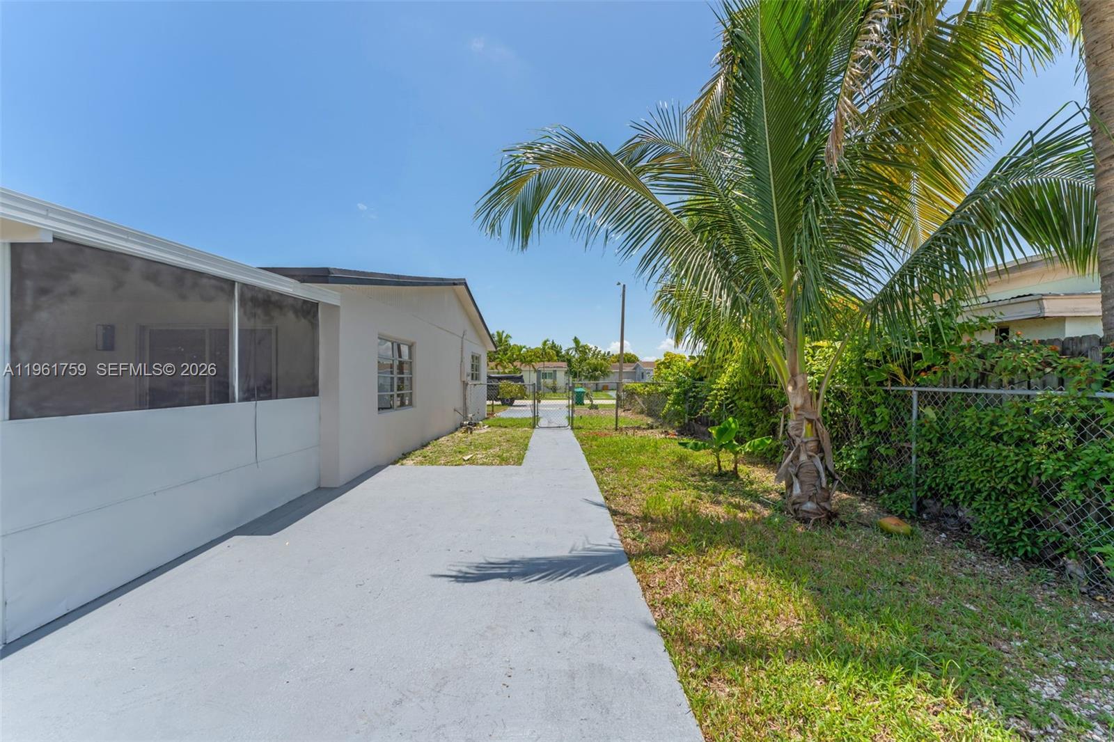 11711 Southwest 181st Terrace Miami, FL 33177 - Photo 28 of 35