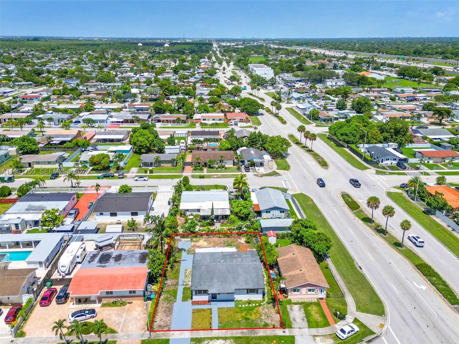 11711 Southwest 181st Terrace Miami, FL 33177 - Photo 32 of 35