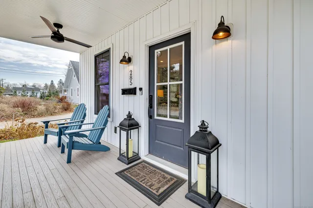 $925,000 | 285 Old Whitfield Street, Guilford, CT 06437
