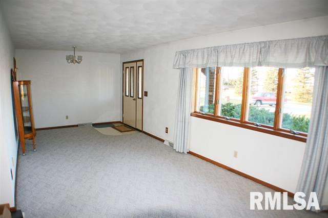 2833 Pritchards Road De Witt, IA 52742 - Photo 3 of 10 Gallery Image 3