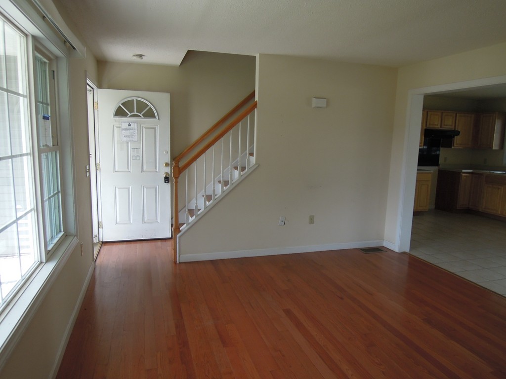 20 Paramount Street Springfield, MA 01104 - Photo 6 of 25 Gallery Image 6