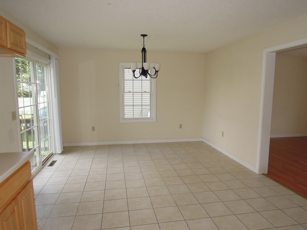 20 Paramount Street Springfield, MA 01104 - Photo 8 of 25 Gallery Image 8