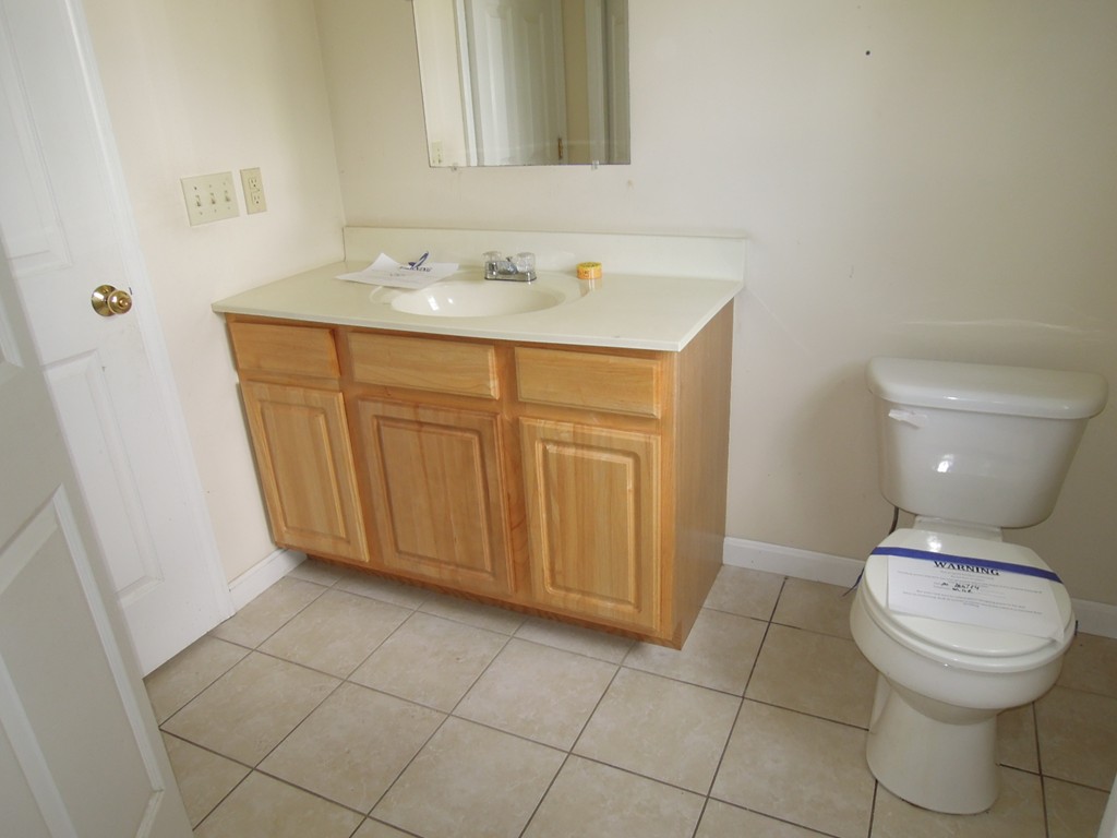 20 Paramount Street Springfield, MA 01104 - Photo 10 of 25 Gallery Image 10