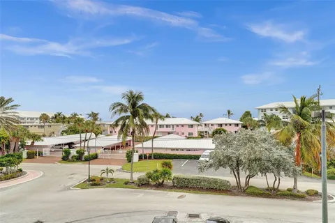 $385,000 | 1900 South Ocean Drive, Unit 301, Fort Lauderdale, FL 33316
