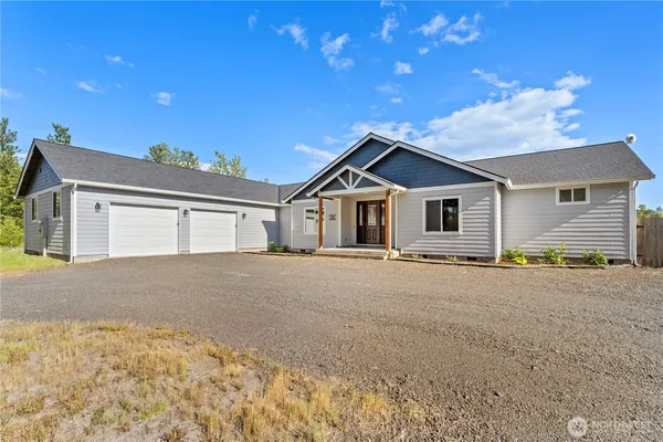 $699,000 | 249 Flatt Road, Kelso, WA 98626