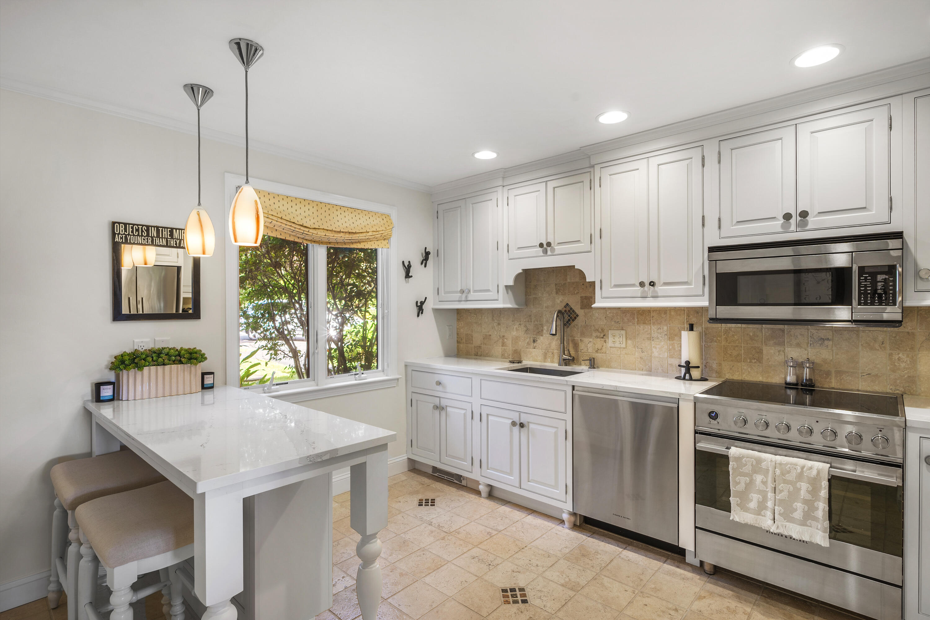 19 Port View Lane, Unit 19 Kennebunk, ME 04043 - Photo 8 of 26 126_19 Port View Ln_Morneau Studios_Prin