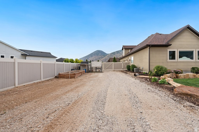 175 West 1000 North Mapleton, UT 84664 - Photo 38 of 42 park anything here!
