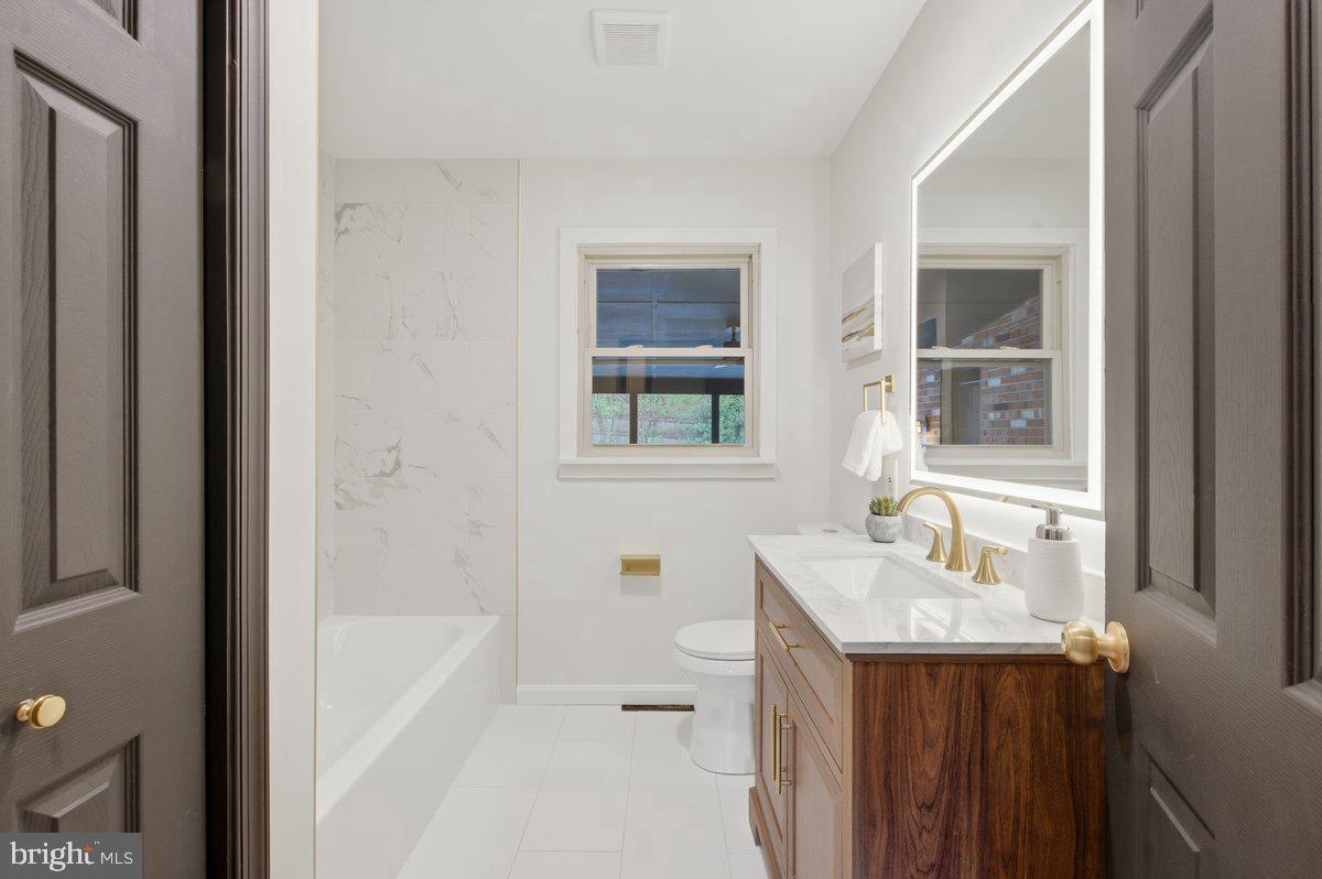 96 Sandy Ridge Road Fredericksburg, VA 22405 - Photo 15 of 35 Gallery Image 15