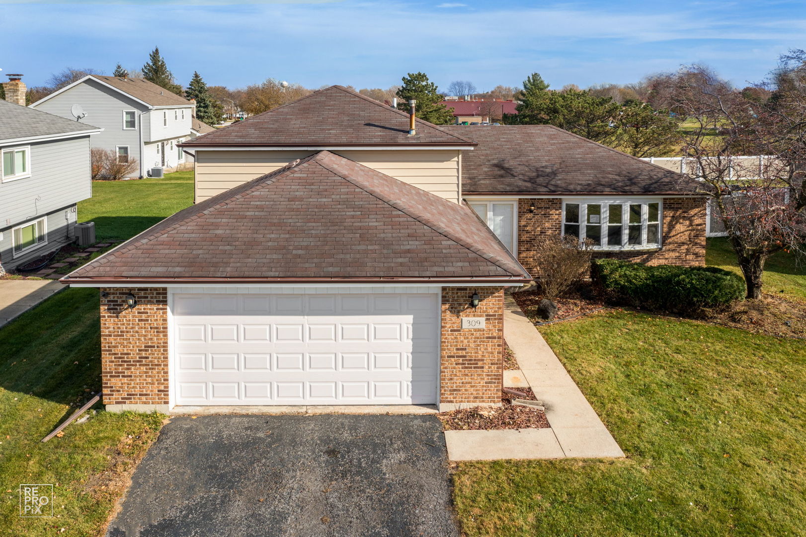 309 Wheatfield Road Matteson, IL 60443 - Photo 1 of 22 an aerial view of a house