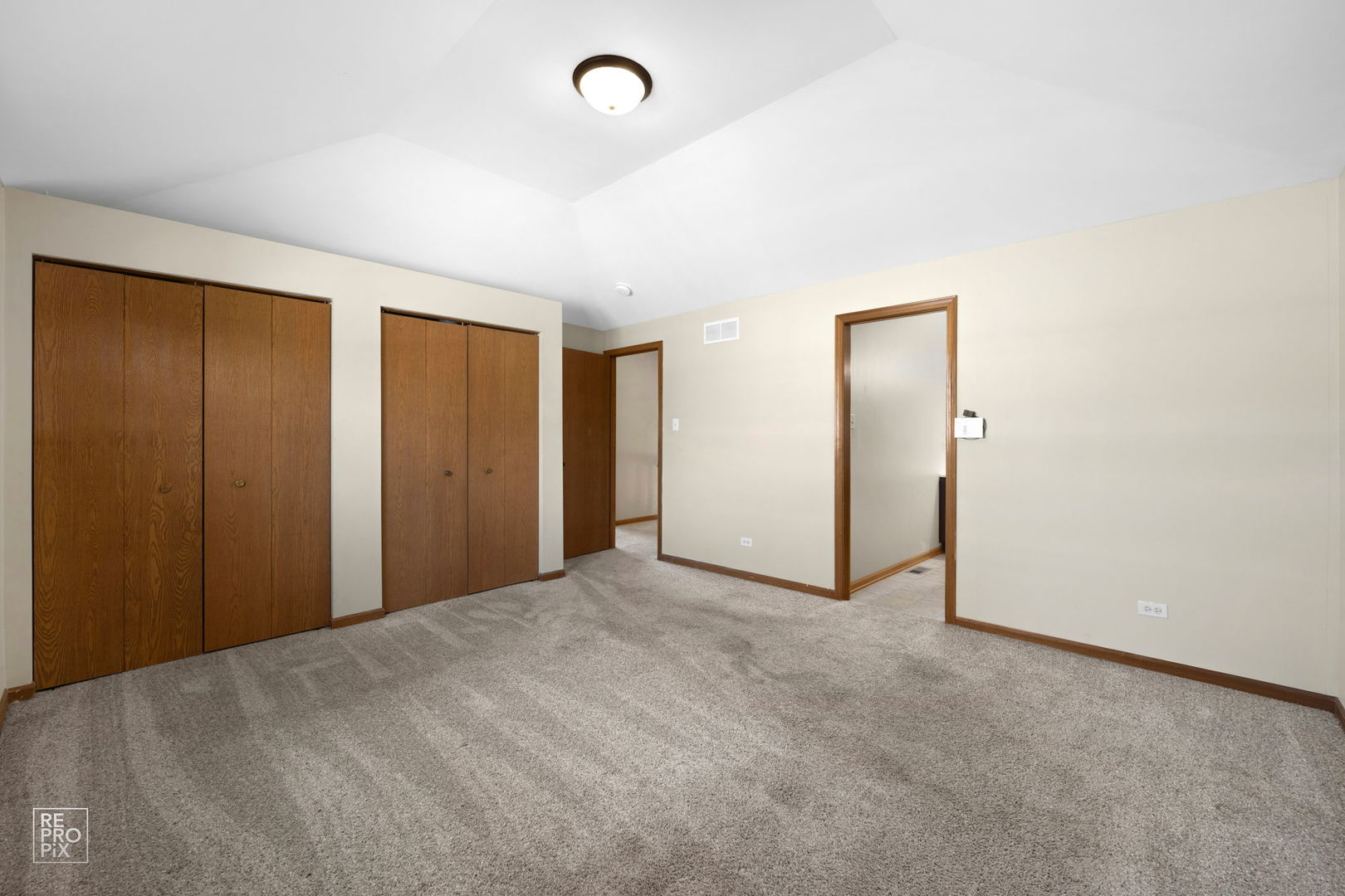 309 Wheatfield Road Matteson, IL 60443 - Photo 12 of 22 a view of an empty room