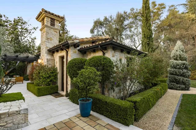 $23,988,000 | 35 Barry Lane, Atherton, CA 94027
