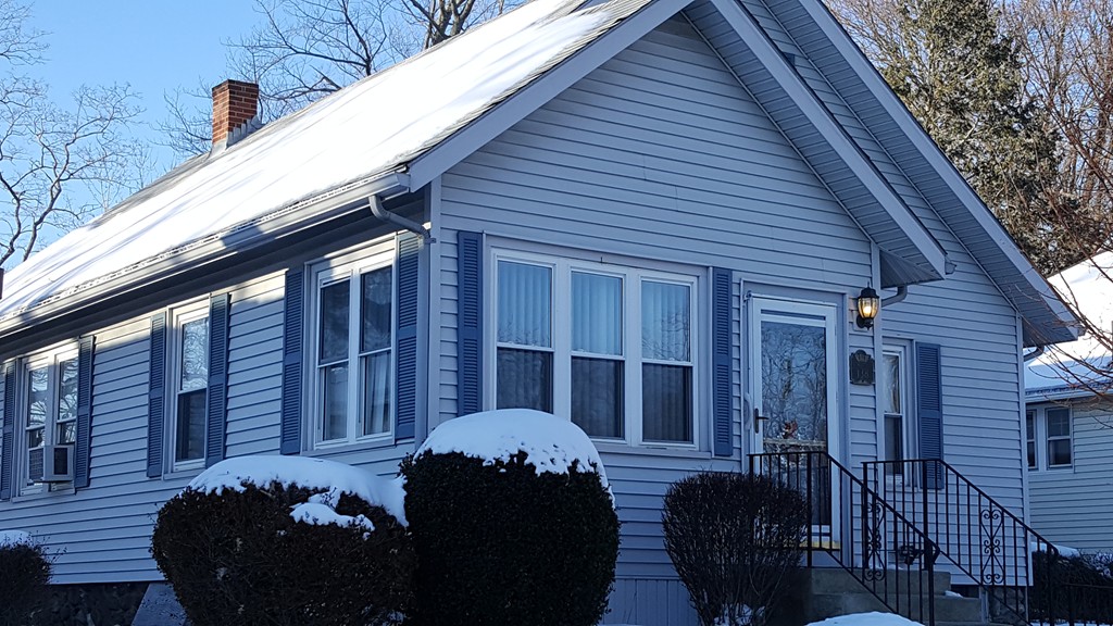 138 Barnard Road Worcester, MA 01605 - Photo 1 of 9 Gallery Image 1