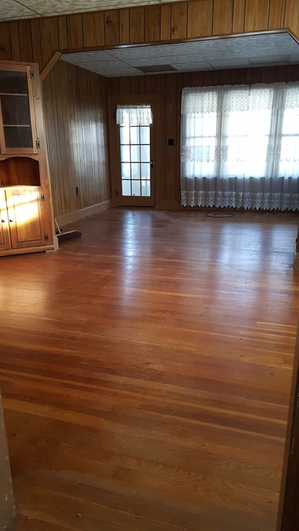 138 Barnard Road Worcester, MA 01605 - Photo 3 of 9 Gallery Image 3