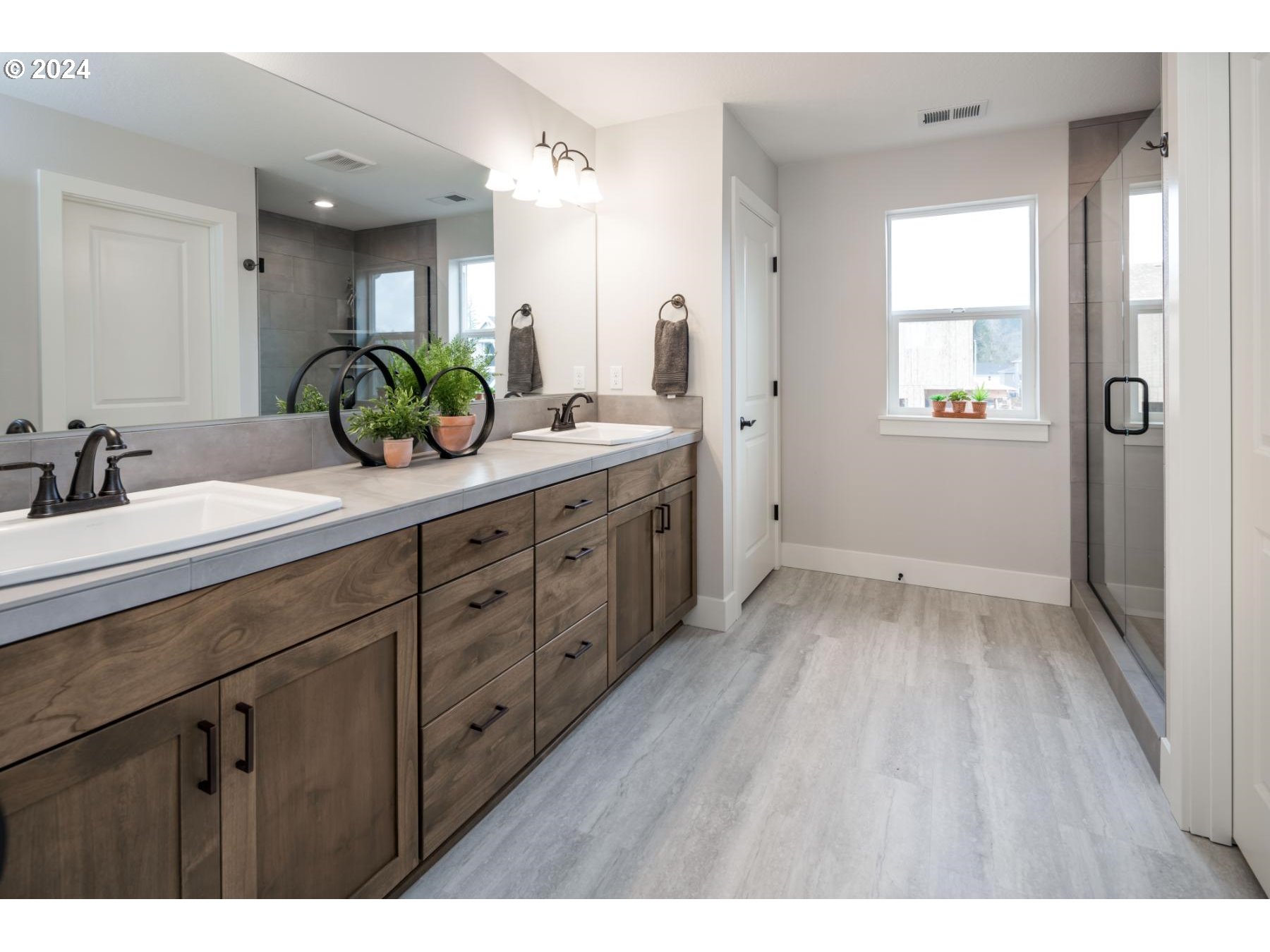 836 Southwest 49th Street Gresham, OR 97080 - Photo 11 of 15 Gallery Image 11