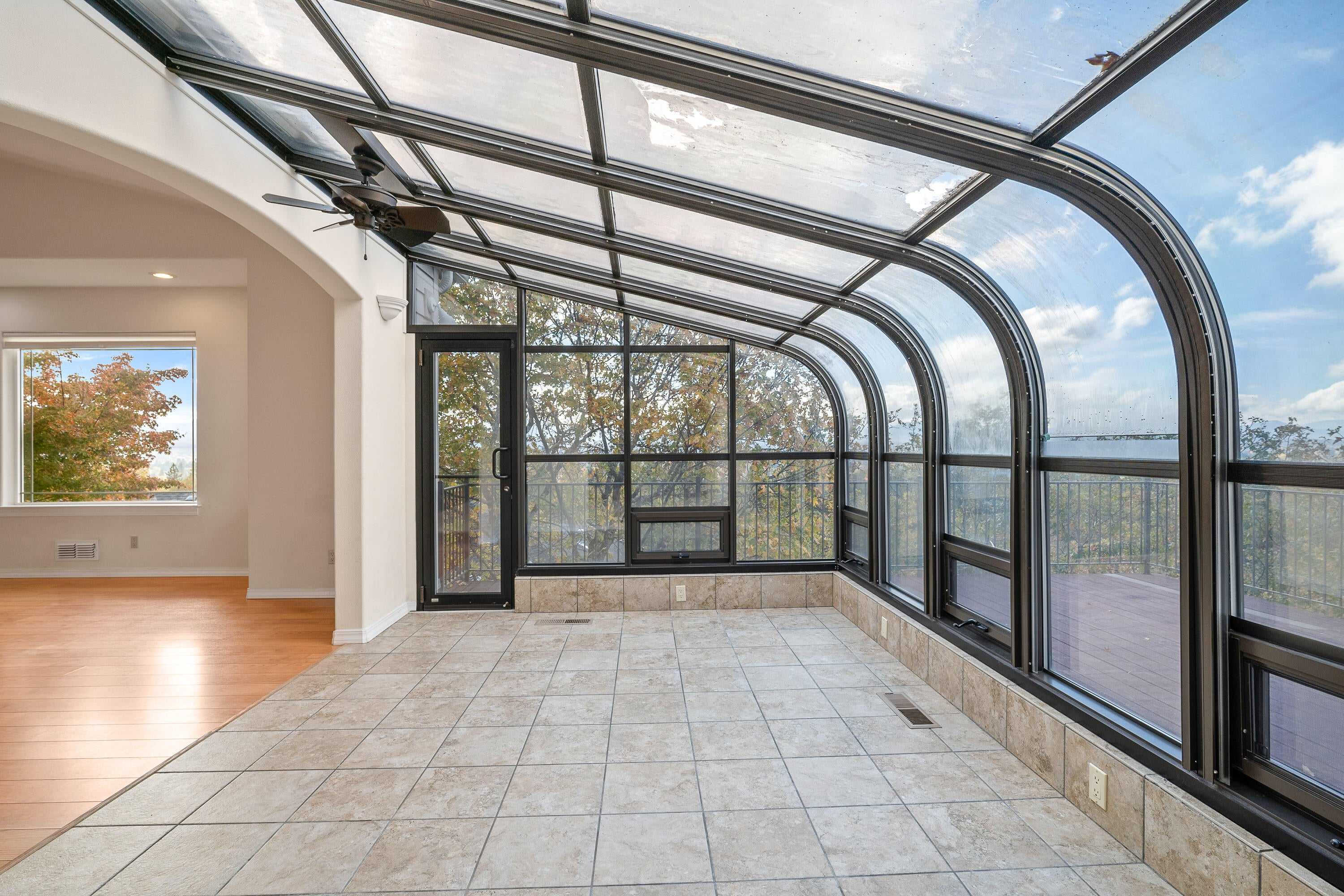 142 Northwest Native Run Loop Grants Pass, OR 97526 - Photo 21 of 48 Sunroom