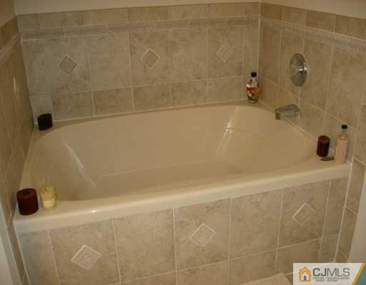 49 Hawthorne Road North Brunswick, NJ 08902 - Photo 6 of 8 Gallery Image 6