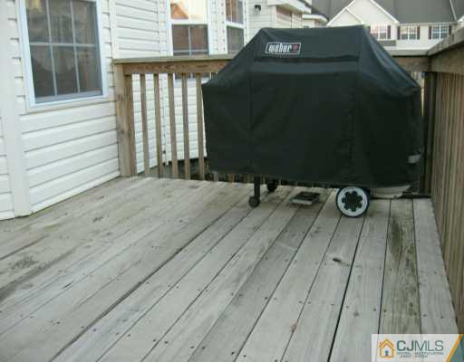 49 Hawthorne Road North Brunswick, NJ 08902 - Photo 8 of 8 Gallery Image 8