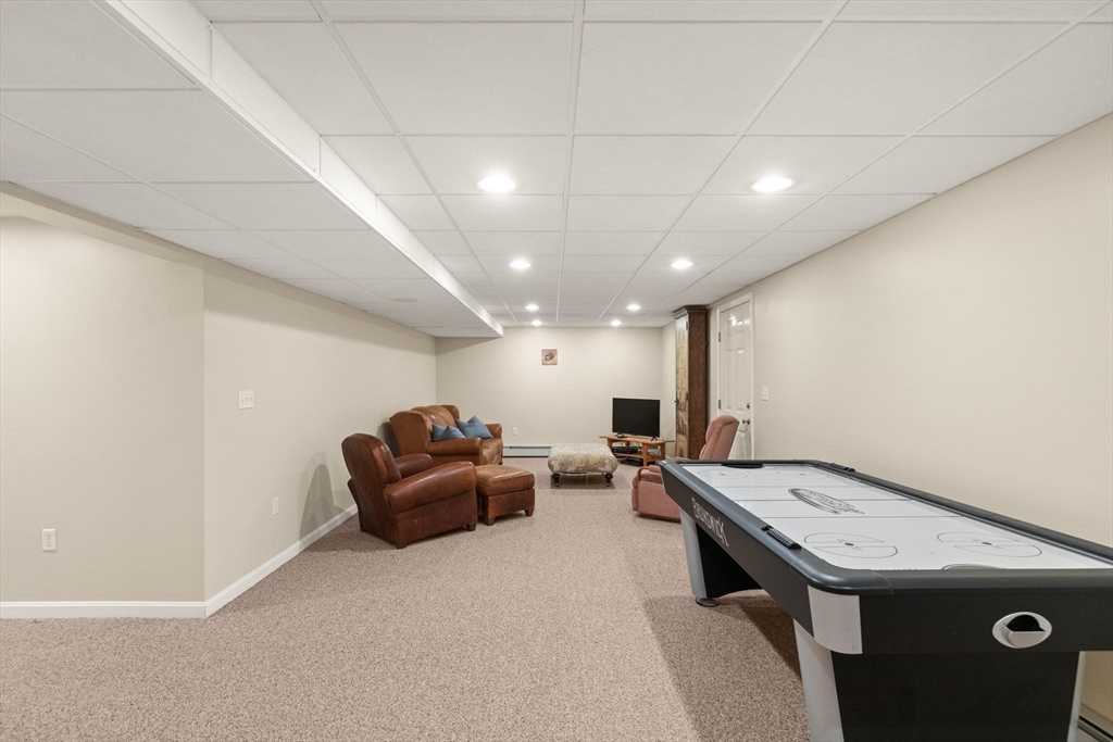 8 Riding Club Road Danvers, MA 01923 - Photo 33 of 43