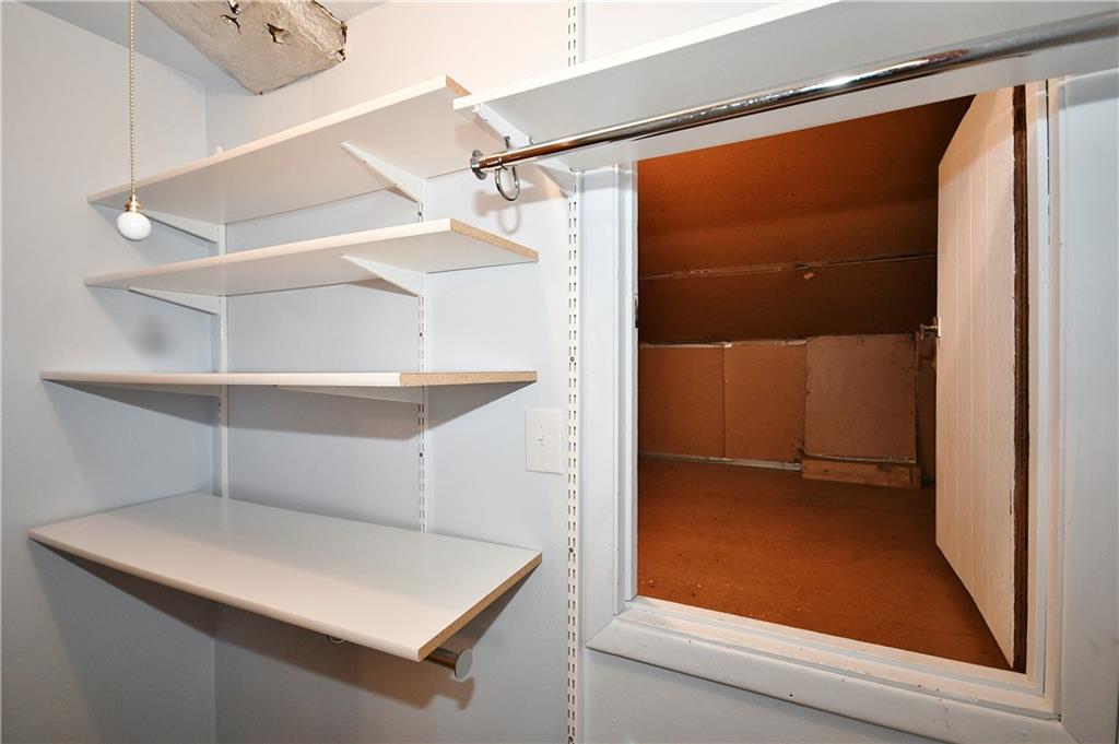 1360 Washington Road Pittsburgh, PA 15228 - Photo 25 of 44 a view of walk in closet with clothes