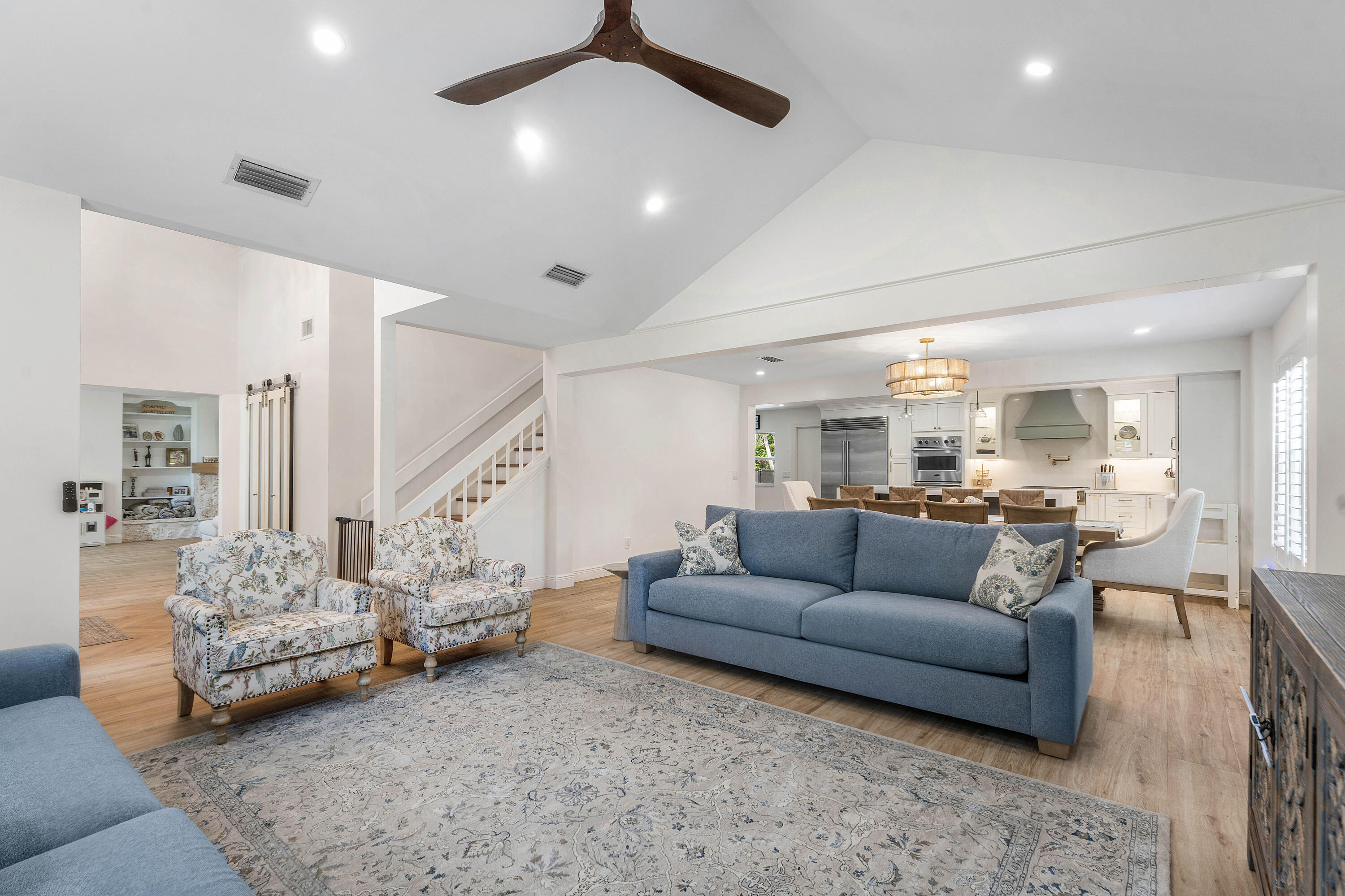 18770 Southeast River Ridge Road Jupiter, FL 33469 - Photo 11 of 34 Family Room