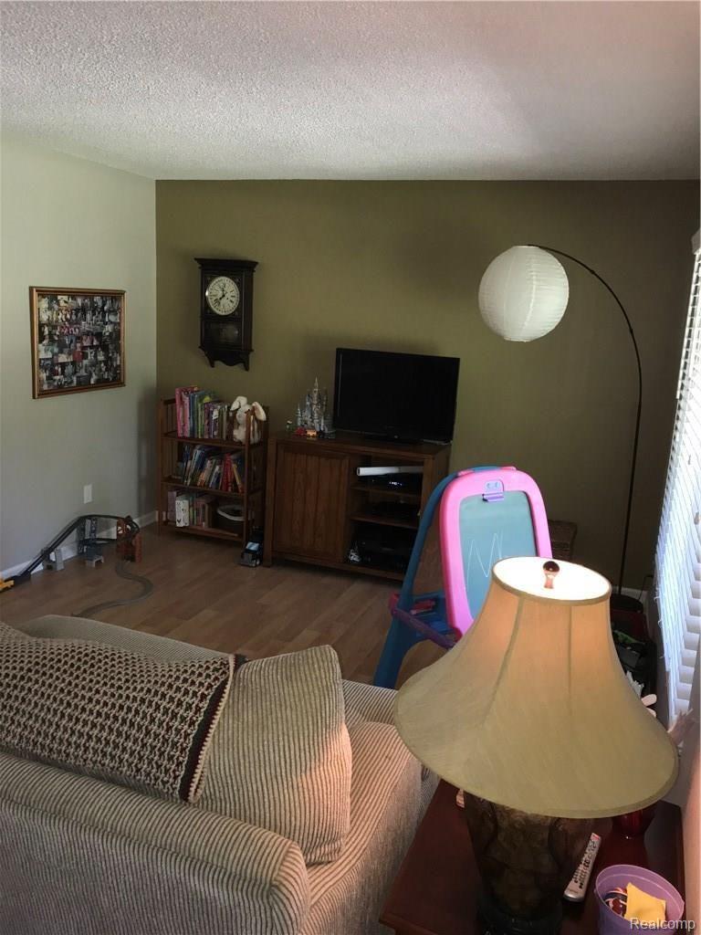 15305 Lobdell Road Linden, MI 48451 - Photo 17 of 37 IMG_4042.JPG